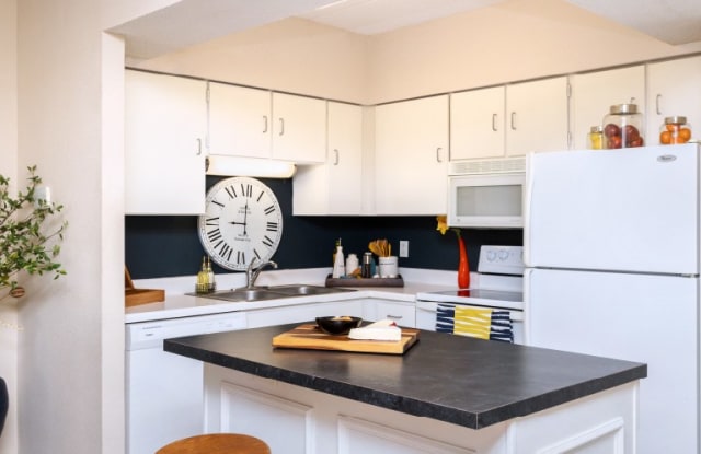 Embassy Park Apartments Gallery 3