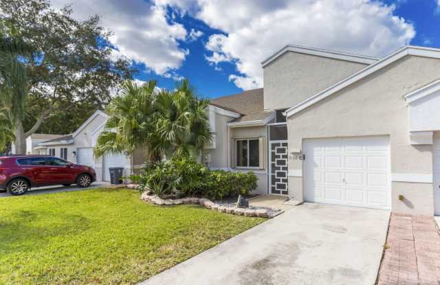 9130 Vineland Court photos photos