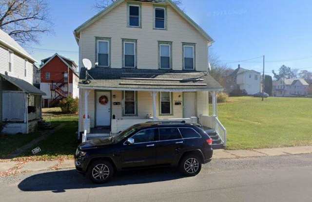 3 Bedroom Townhose - 818 Locust Street, Williamsport, PA 17701