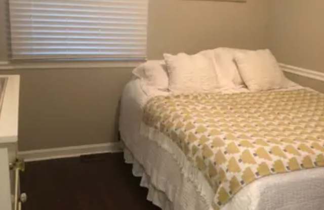 4314 Lynnbrook Drive Gallery 4