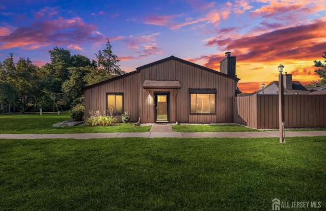 29 Whittney Court photos photos