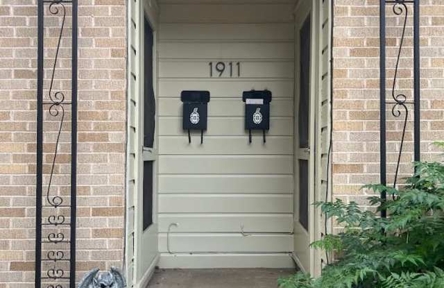 Rosedale Charmer - Wood Floors  - 1 BD / 1BA - W/D - Patio - Covered Parking - $1300.00 Gallery 4