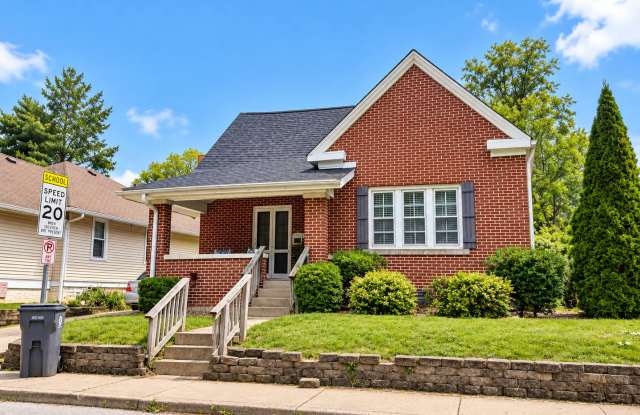 525 S Woodlawn photos photos