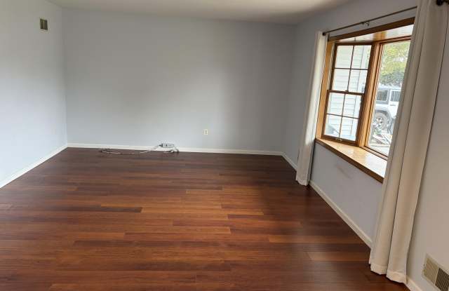 413 Earl Drive Gallery 3