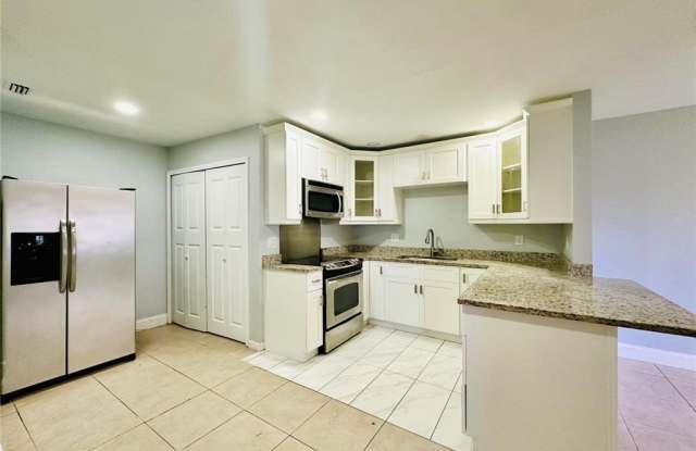 709 SE 8th Terrace unit: 2 photos photos 709 SE 8th Terrace unit: 2 photos photos