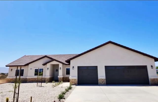 21053 Huasna Road - 21053 Huasna Road, Apple Valley, CA 92307 21053 Huasna Road - 21053 Huasna Road, Apple Valley, CA 92307