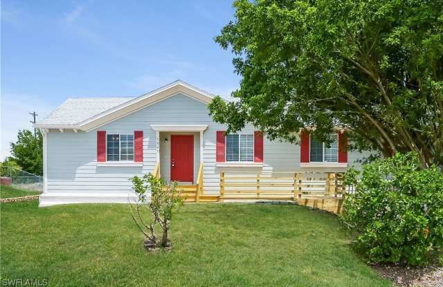 1905 Nora Avenue S photos photos