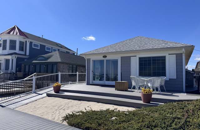 115 Boardwalk Gallery 1
