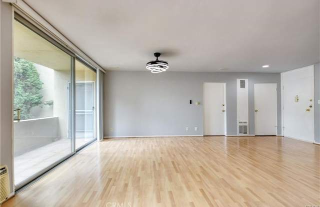 514 S Harvard Boulevard photos photos