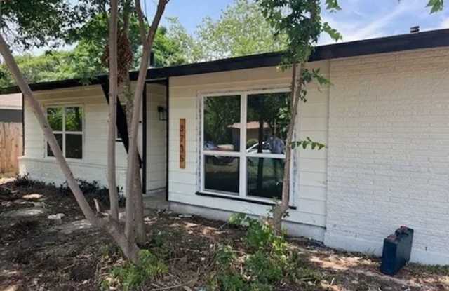 Charming 3-Bedroom Home in Wilshire Neighborhood photos photos