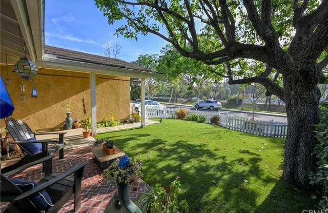 5611 Kingsbriar Drive Gallery 3