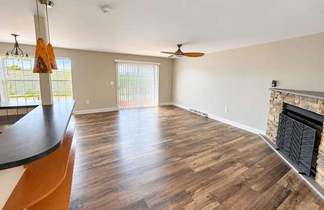 $1,900 townhome for rent Swatara township 3 bed 2.5 baths Gallery 4