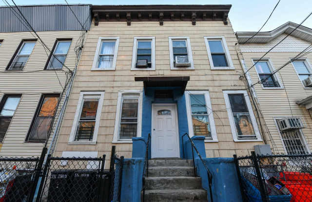 531 28TH ST photos photos