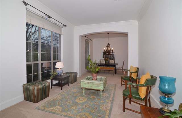 1818 Glenville Drive Gallery 3