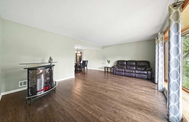 1011 Talltree Terrace Gallery 3