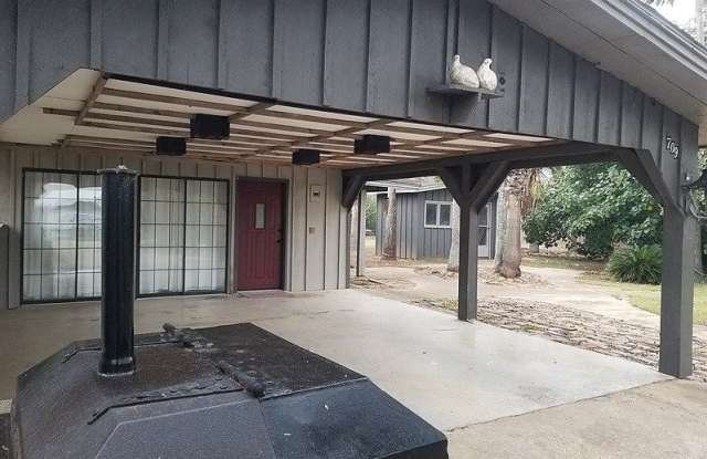 1709 East Sioux Road Gallery 2