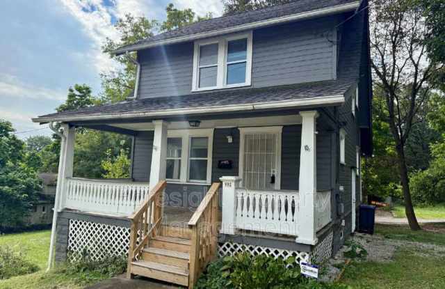 692 West Thornton Street Gallery 2