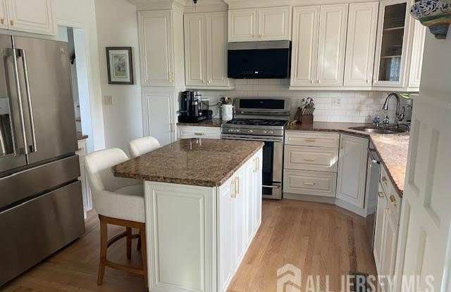 16 Carl Sandburg Drive photos photos