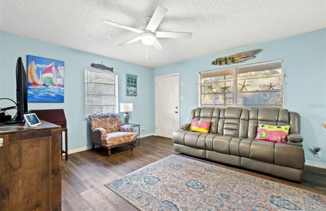 2719 BEACH BOULEVARD S Gallery 2