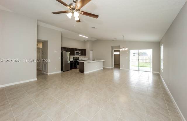 643 SW Sail Ter Gallery 3