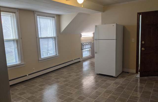 575 Mount Hope Avenue Gallery 1