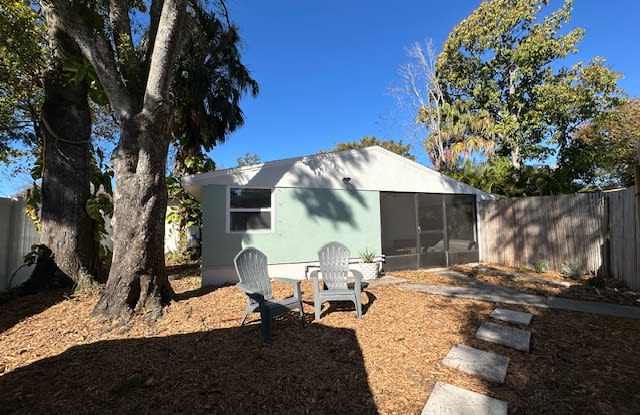 610 N Woodlynne Ave photos photos