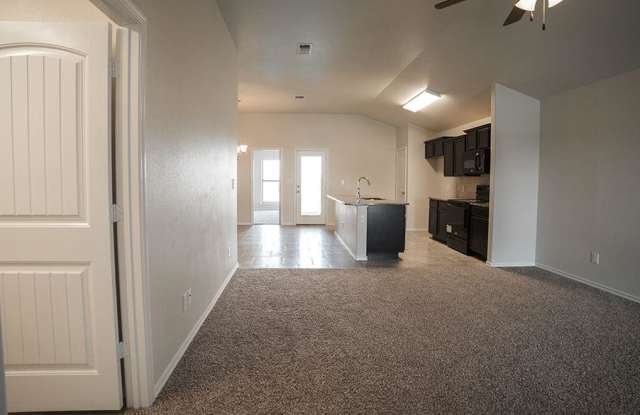 14303 Vernon Drive Gallery 2