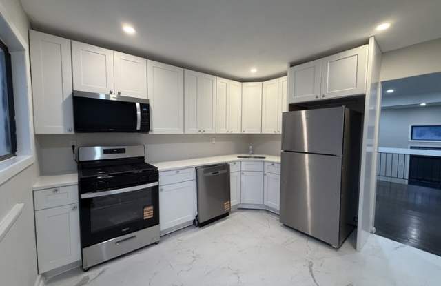 440 Tall Oak Lane - 440 Tall Oak Lane, Somerset County, NJ 08844