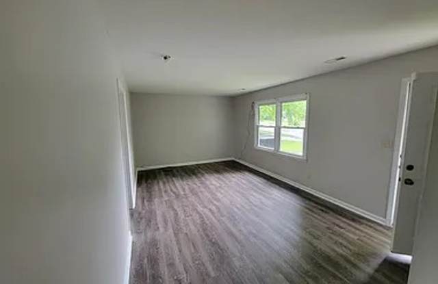 Now Available – Beautifully Remodeled 3BR Home Near Downtown Winston-Salem Gallery 3