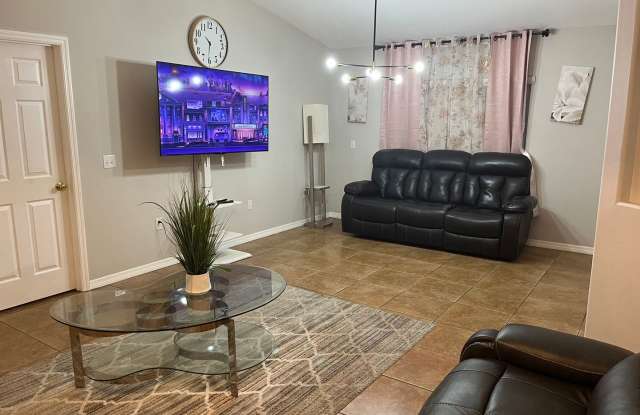 Welcome to Your Ideal Rental Retreat! Gallery 4