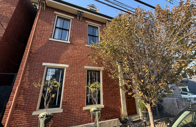 Elegant Rental - Lawrenceville Gallery 3