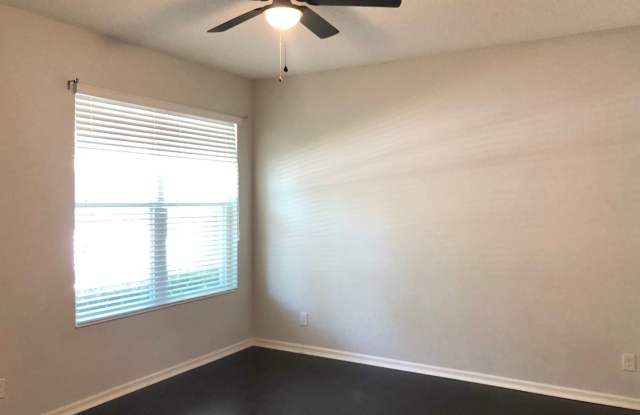 11428 Center Lake Drive Gallery 4