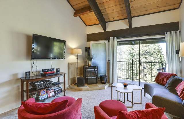 Alpine Meadows 3 bedroom + loft ski lease photos photos
