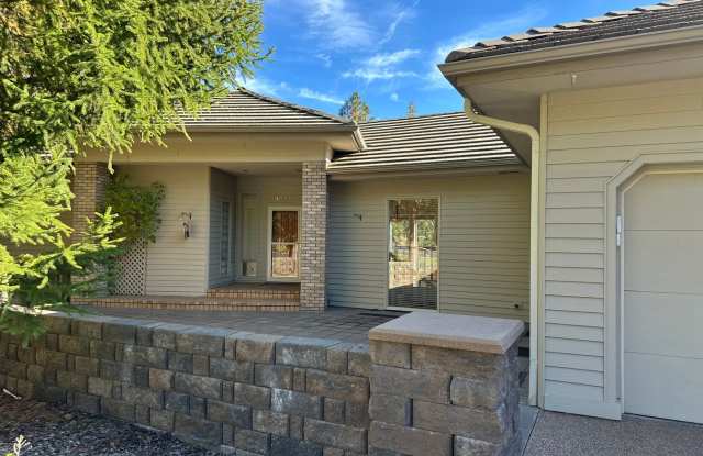 Unique 5-Bedroom Bend Home with Mountain Views & Separate Lower-Level Living Space Gallery 3