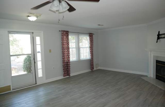 12129 SALEMTOWN DRIVE Gallery 4