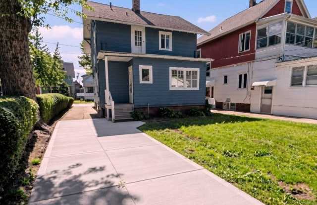 75 W Hazeltine Avenue Gallery 3