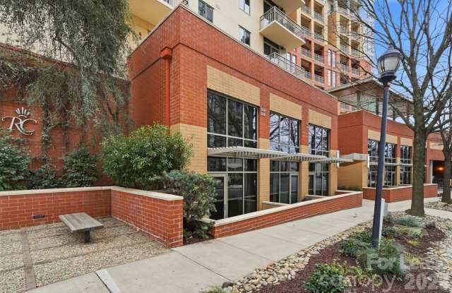 701 Royal Court unit: 106 photos photos