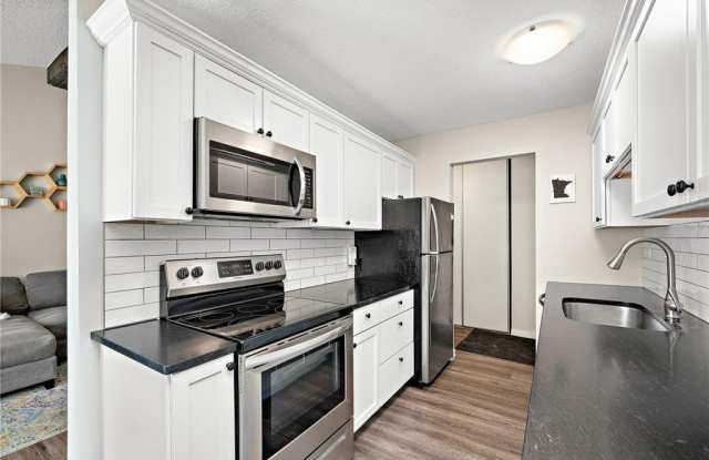 4618 Cedar Lake Road S photos photos