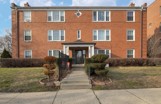 136 Ridge Avenue - 136 Ridge Avenue, Evanston, IL 60202