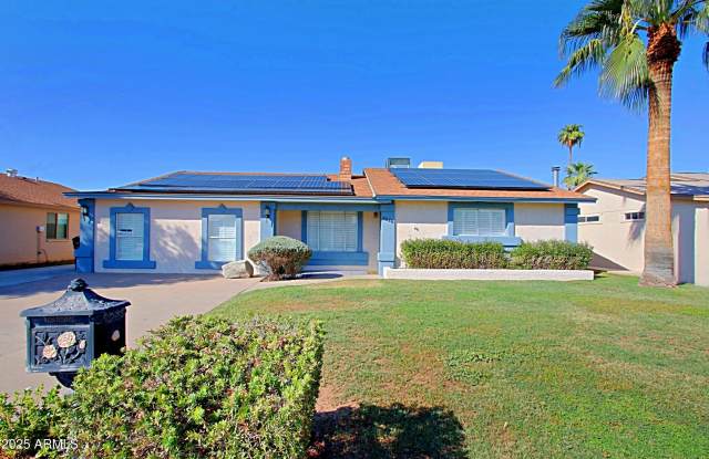 4526 W ALTADENA Avenue photos photos