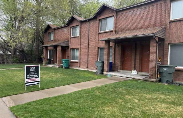 217 E 13th Street - 6 photos photos