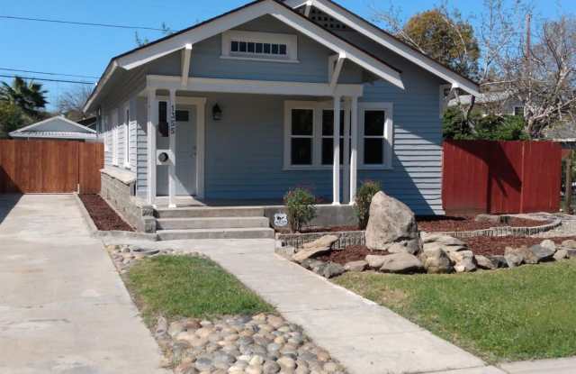 Fully Furnished Tower District Studio photos photos