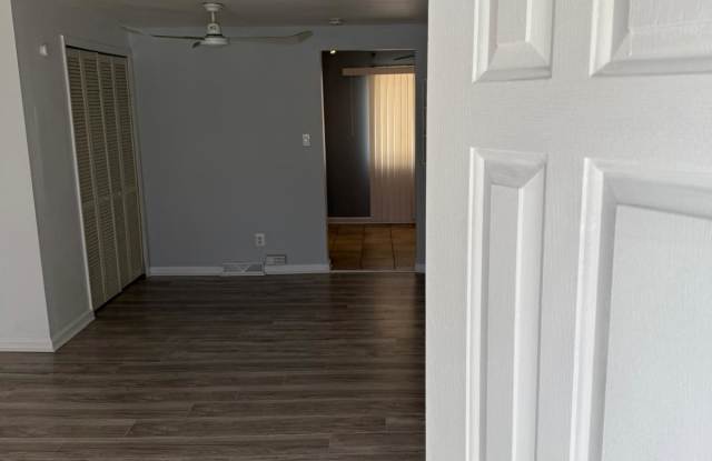 23355 Easterling Avenue - 23355 Easterling Avenue, Hazel Park, MI 48030