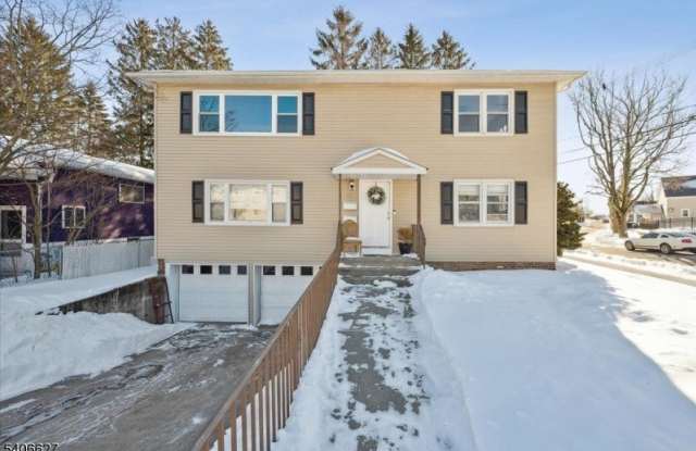 64 Lorraine Ter photos photos