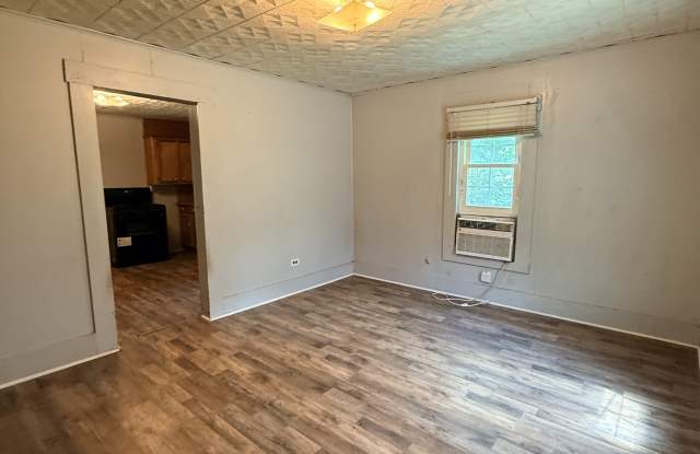 817 Lubbock St Gallery 2