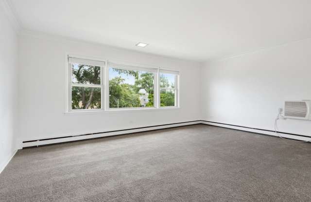 2726 N Nordica Avenue Gallery 3