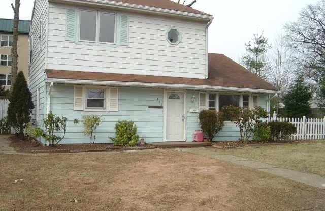 433 Jansen Avenue photos photos