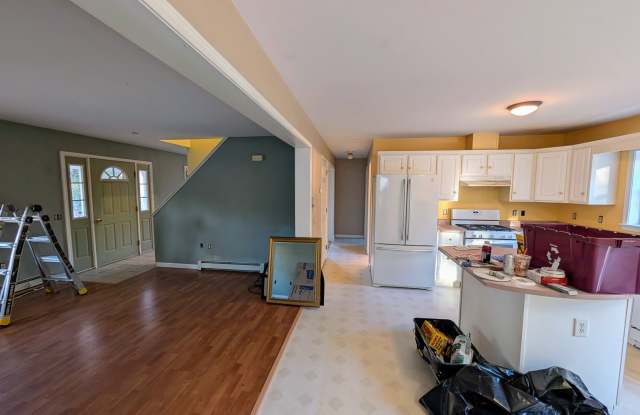 35 Spiller Road - 35 Spiller Road, Cumberland County, ME 04038