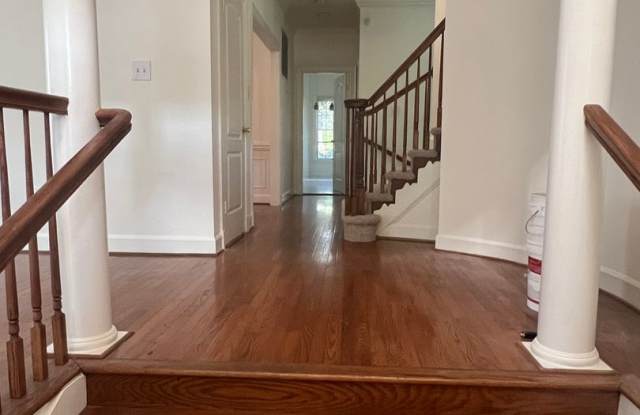Beautiful residence in great location! Gallery 3