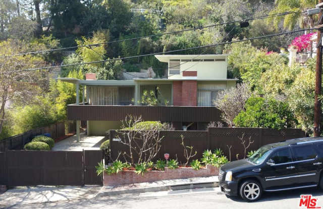 1847 North CURSON Avenue Gallery 3